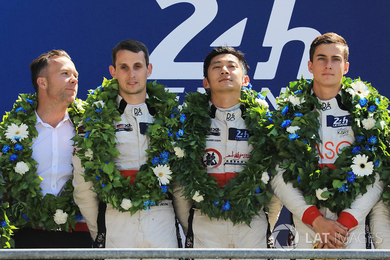 LMP2 podium: winners Ho-Pin Tung, Oliver Jarvis, Thomas Laurent, DC Racing