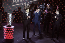 Carmelo Ezpeleta, CEO Dorna Sports, Valentino Rossi, Yamaha Factory Racing, Marc Marquez, Repsol Hon