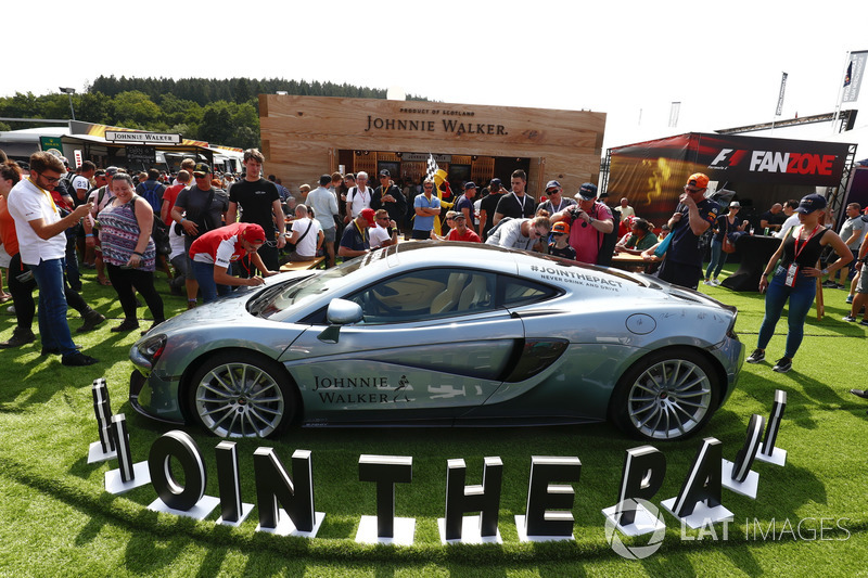 McLaren MP4-12C