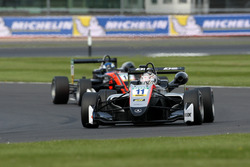 Тадасуке Макіно, Hitech Grand Prix, Dallara F317 - Mercedes-Benz