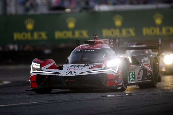 #93 Acura Meyer Shank Racing w/Curb Agajanian Acura ARX-06: Renger van der Zande, Nick Yelloly, Alex Palou, Kaku Ohta