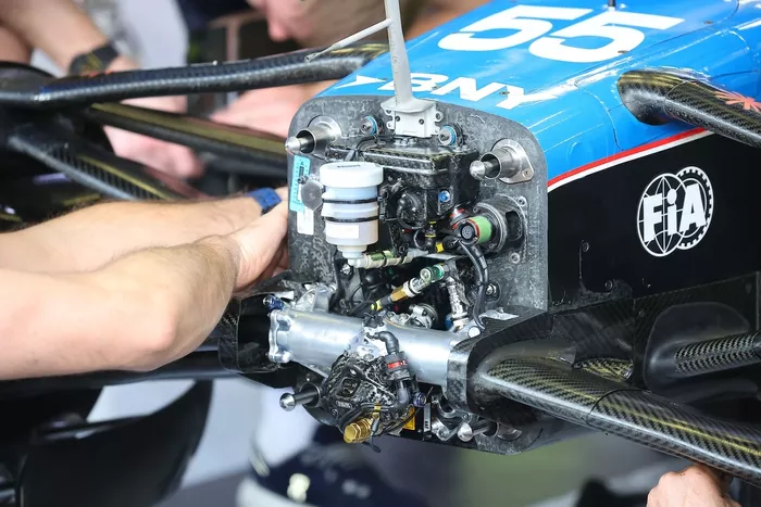 Williams FW48، التفاصيل الفنية 
