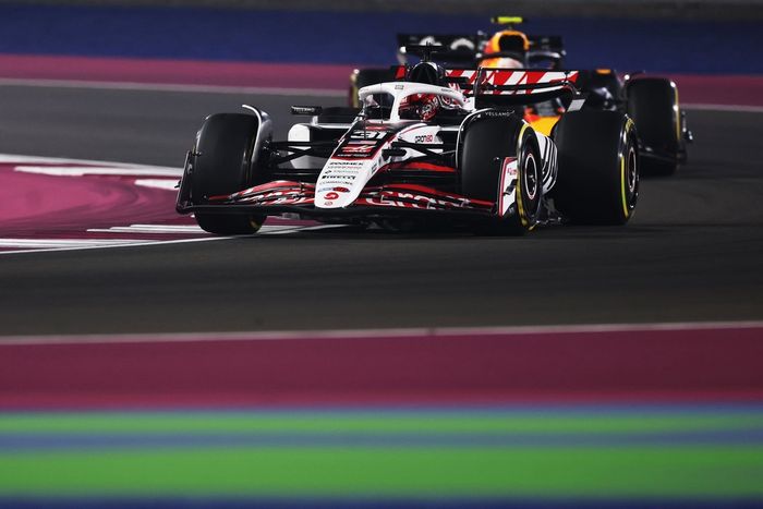 Esteban Ocon, Haas F1 Team, Yuki Tsunoda, Red Bull Racing Team