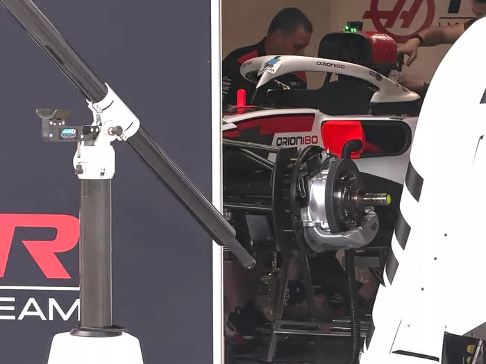 تفاصيل Haas VF-26