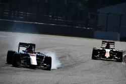 Pascal Wehrlein, Manor Racing MRT05 bloque une roue au freinage