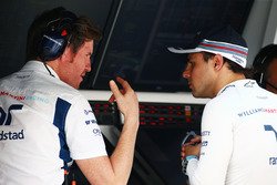 (L to R): Rob Smedley, Williams Head of Vehicle Performance with Felipe Massa, Williams