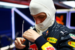 Max Verstappen, Red Bull Racing prepares in the garage