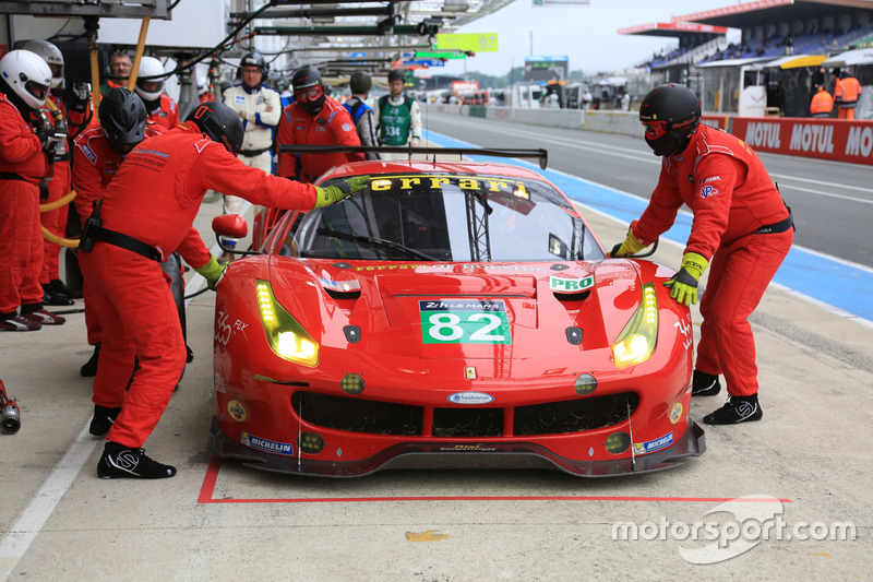 #82 Risi Competizione Ferrari 488 GTE: Giancarlo Fisichella, Toni Vilander, Matteo Malucelli