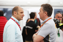 Bruno Michel, CEO bersama Mario Isola, Racing Manager, Pirelli Motorsport