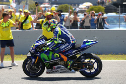 Ganador, Valentino Rossi, Yamaha Factory Racing con aficionados