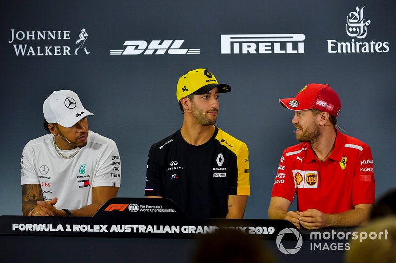 Lewis Hamilton, Mercedes AMG F1, Daniel Ricciardo, Renault F1 Team e Sebastian Vettel, Ferrari, nella conferenza stampa