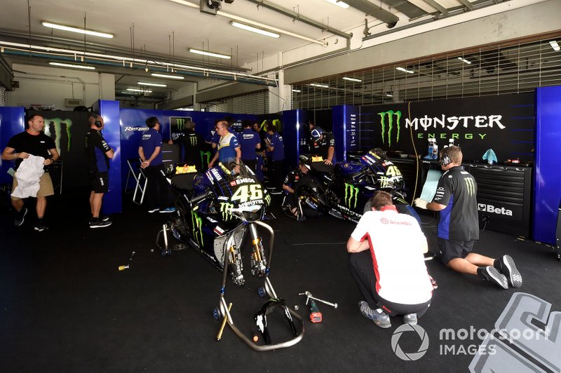 Гараж Yamaha Factory Racing