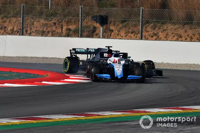 Robert Kubica, Williams FW42 y Lewis Hamilton, Mercedes-AMG F1 W10