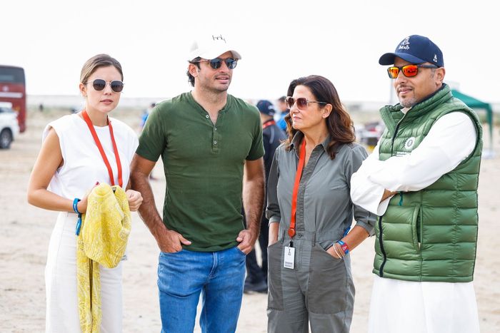 Carlos Sainz, Ferrari, SAR Prince Khalid bin Sultan Al-Abdullah Al-Faisal, President Saudi Automobile & Motorcycle Federation and Saudi Motorsport Company