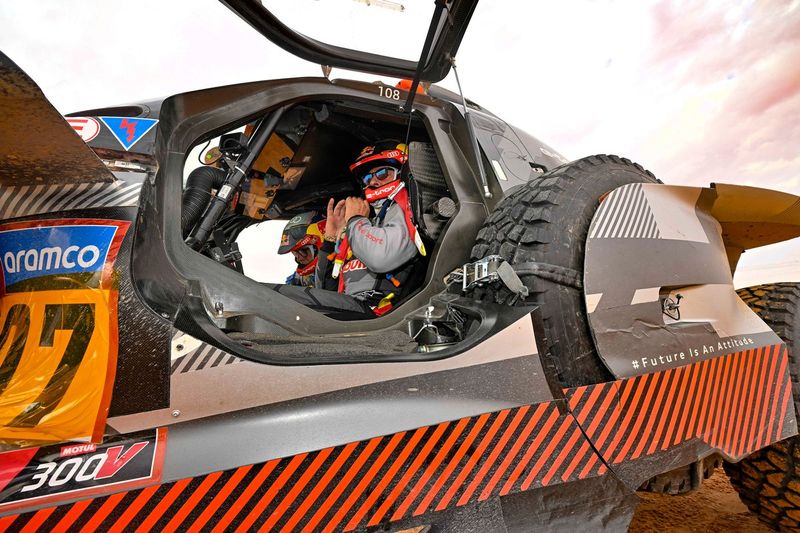 #207 Team Audi Sport Audi: Carlos Sainz, Lucas Cruz