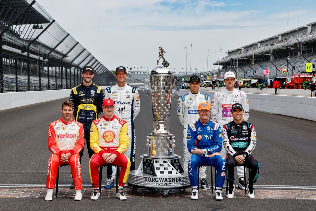 Zwycięzcy Indy 500 w przeszłości: Will Power, Team Penske, Josef Newgarden, Team Penske, Scott Dixon, Chip Ganassi Racing, Takuma Sato, Rahal Letterman Lanigan Racing, Alexander Rossi, Ed Carpenter Racing, Ryan Hunter-Reay, Dreyer & Reinbold Racing, H