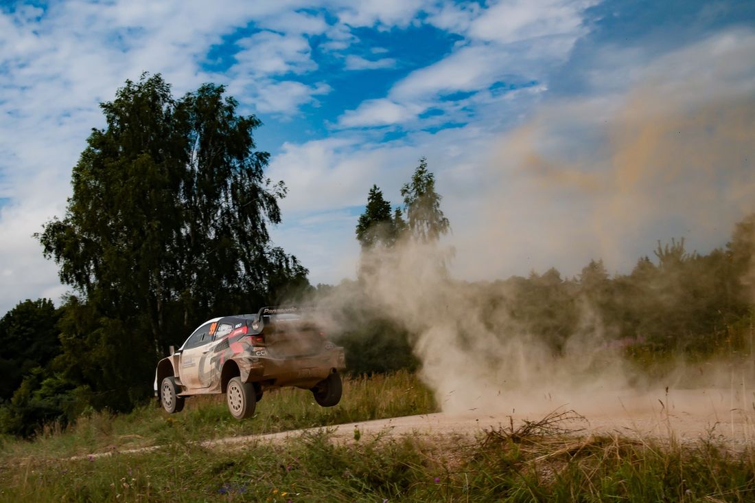 Oliver Solberg, Elliott Edmondson, Toyota Gazoo Racing WRT Toyota GR Yaris Rally1