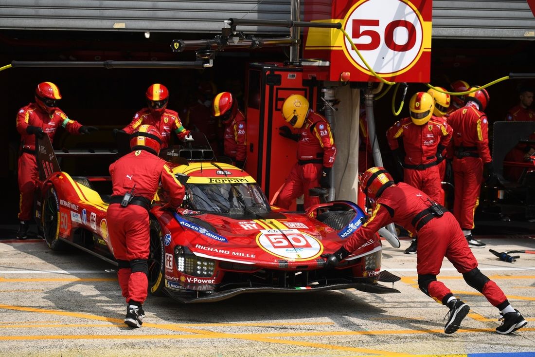 #50 AF Corse Ferrari 499P: Antonio Fuoco, Nicklas Nielsen, Miguel Molina