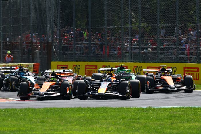 Lando Norris, McLaren, Max Verstappen, Red Bull Racing