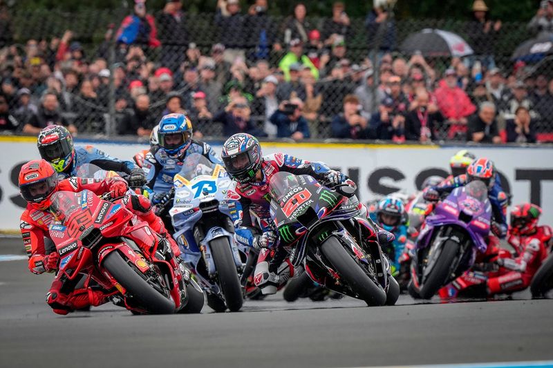 Marc Marquez, Ducati Team, Fabio Quartararo, Yamaha Factory Racing