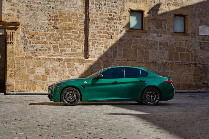 Alfa Romeo Giulia Q 100° Anniversario