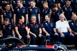 Toyoharu Tanabe, Director Técnico de F1, Honda, Masashi Yamamoto, Director General, Honda Motorsport, Christian Horner, Director de Equipo, Red Bull Racing, Helmut Marko, Consultor, Red Bull Racing y Adrian Newey, Director Técnico, Red Bull Racing