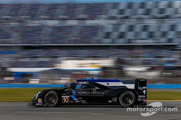 #10 Konica Minolta Cadillac DPi-V.R. Cadillac DPi, DPi: Renger Van Der Zande, Ryan Briscoe, Scott Dixon