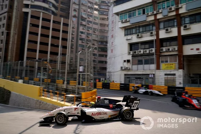 #27 Enzo Fittipaldi, Sauber Junior Team by Charouz