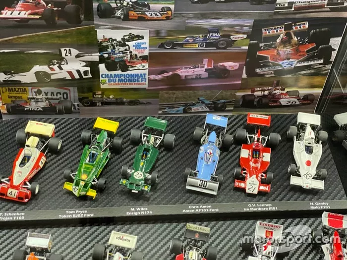 Colección de coches miniatura de F1