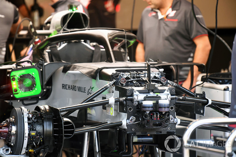 Haas F1 Team VF-18, шасі