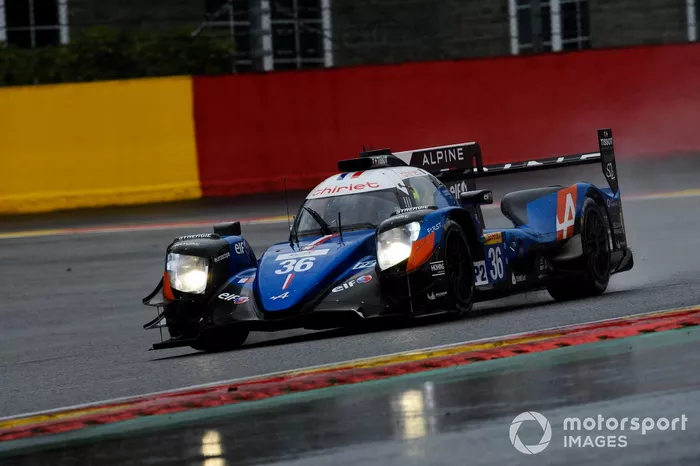 #36 Signatech Alpine Elf Alpine A470: Thomas Laurent, Andre Negrao, Pierre Ragues 
