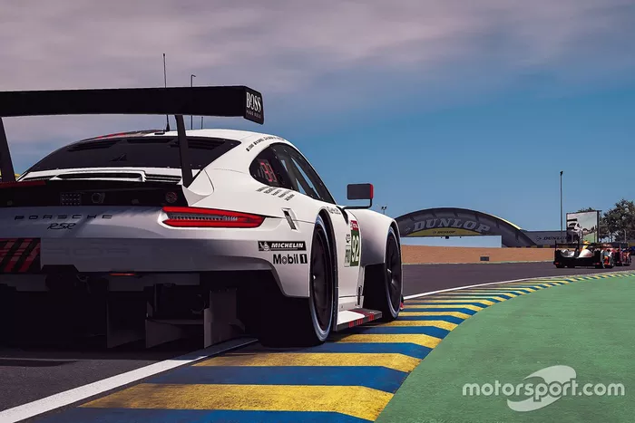 #92 Porsche Esports Team Porsche 911 RSR: Jaxon Evans, Matt Campbell, Mack Bakkum, Jeremy Bouteloup