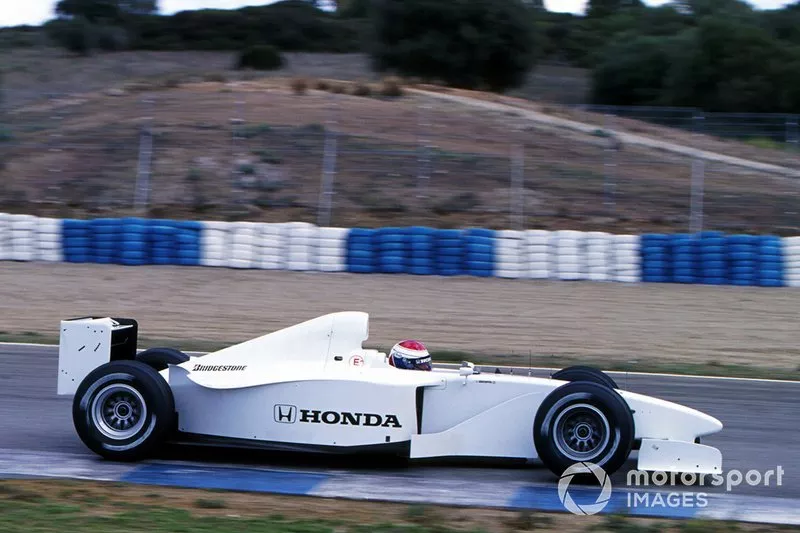 F1の車 美しきF1マシン：「第3期の第1歩。純白”ホンダ”に高まった期待」ホンダ
