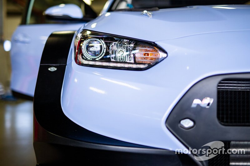 Hyundai Veloster N TCR