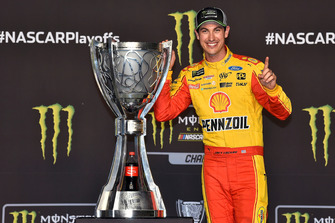 Joey Logano, Team Penske, Ford Fusion Shell Pennzoil celebrates his Championship