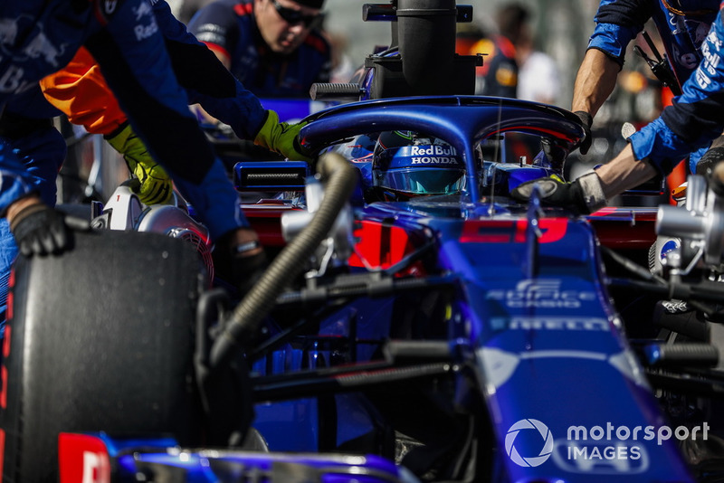 Brendon Hartley, Toro Rosso STR13, arrives on the grid