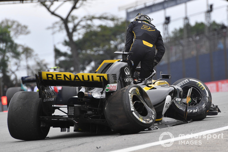 Ніко Хюлькенберг, Renault Sport F1 Team R.S. 18, розбив машину у другій практиці