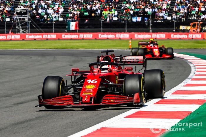 Charles Leclerc, Ferrari SF21, Carlos Sainz Jr., Ferrari SF21