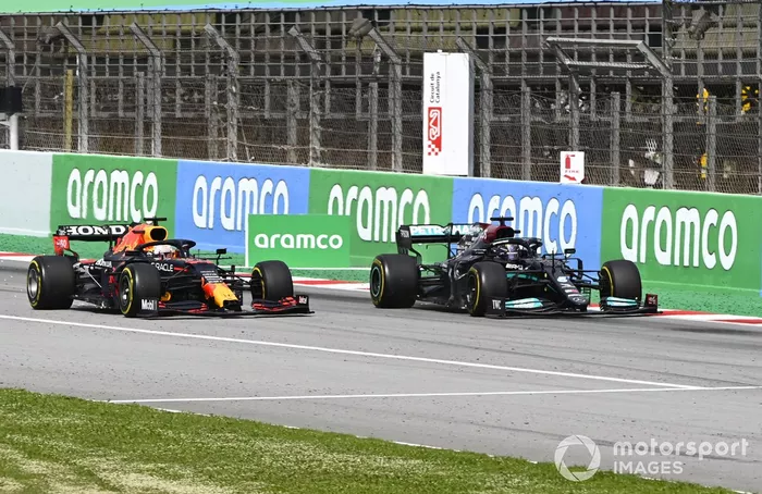 Lewis Hamilton, Mercedes W12, Max Verstappen, Red Bull Racing RB16B