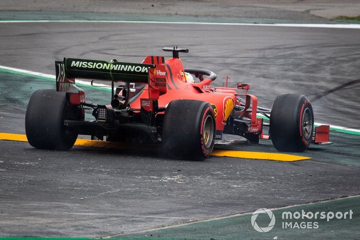Sebastian Vettel, Ferrari SF90, has a spin