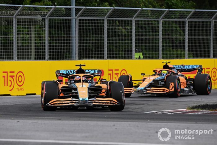 Daniel Ricciardo, McLaren MCL36, Lando Norris, McLaren MCL36