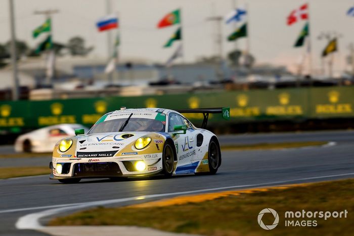 #88 Team Hardpoint EBM Porsche 911 GT3R, GTD: Rob Ferriol, Earl Bamber, Katherine Legge, Christina Nielsen