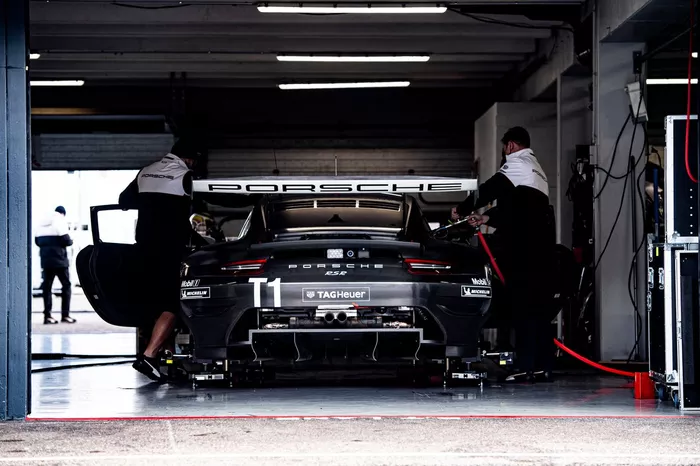 Porsche 911 RSR