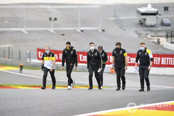 Esteban Ocon, Renault F1, recorre la pista de Spa