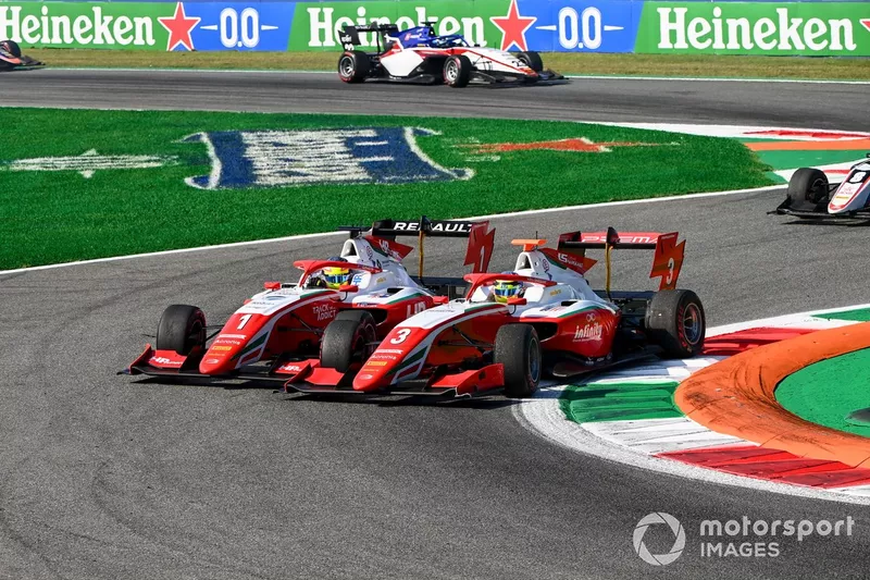 Oscar Piastri, Prema Racing y Logan Sargeant, Prema Racing battle