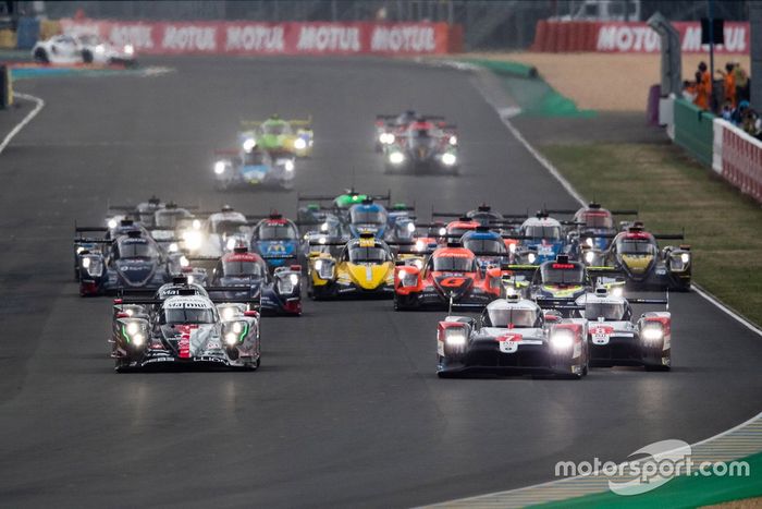 #7 Toyota Gazoo Racing Toyota TS050: Mike Conway, Kamui Kobayashi, Jose Maria Lopez, líder al inicio