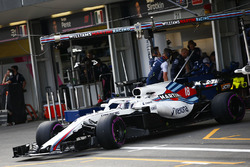 Lance Stroll, Williams FW41 Mercedes, sort du garage