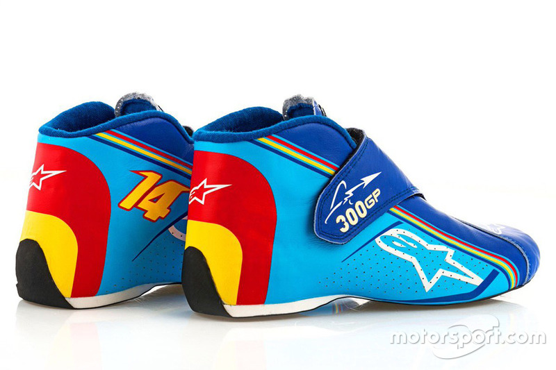 Special 300th Grand Prix racing boots for Fernando Alonso