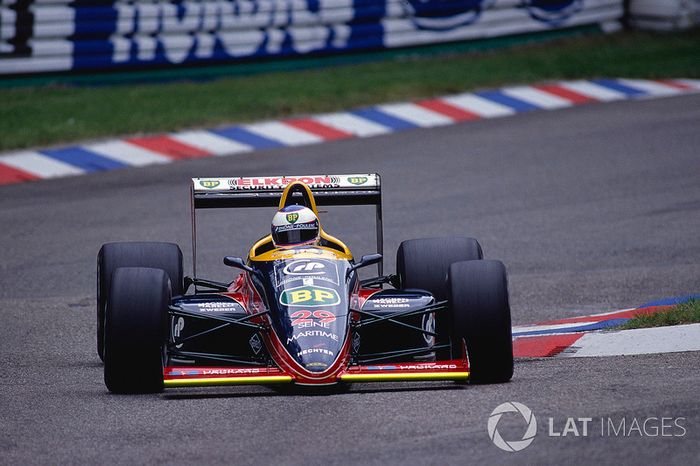 Yannick Dalmas, Larrousse/Lola LC88