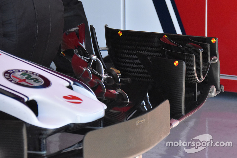 Переднє антикрило Sauber C37